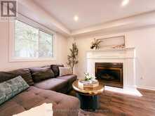 12 GILES COURT | Whitby Ontario | Slide Image Thirteen