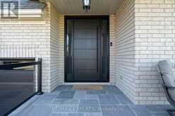 16 THOMAS NOBLE COURT | Nobleton Ontario | Slide Image Five