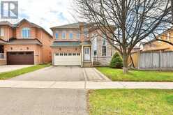 81 TEN OAKS BOULEVARD | Vaughan Ontario | Slide Image One