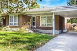 61 WARD AVENUE | Oro-Medonte Ontario | Slide Image Three