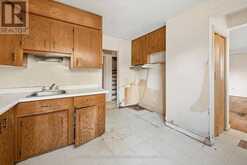 2 LINCOLN CRESCENT | Guelph Ontario | Slide Image Seventeen