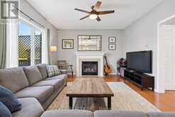 30 SUN KING CRESCENT | Barrie Ontario | Slide Image Twelve