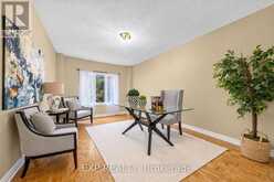 2 SHALLMAR GARDENS | Richmond Hill Ontario | Slide Image Twenty