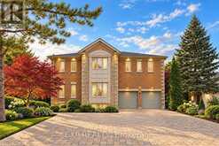 2 SHALLMAR GARDENS | Richmond Hill Ontario | Slide Image Two