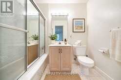 2 SHALLMAR GARDENS | Richmond Hill Ontario | Slide Image Thirty-one