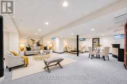 2 SHALLMAR GARDENS | Richmond Hill Ontario | Slide Image Thirty-four