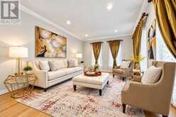 2 SHALLMAR GARDENS | Richmond Hill Ontario | Slide Image Seven