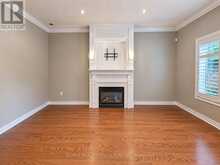 1302 RENFIELD DRIVE | Burlington Ontario | Slide Image Twelve