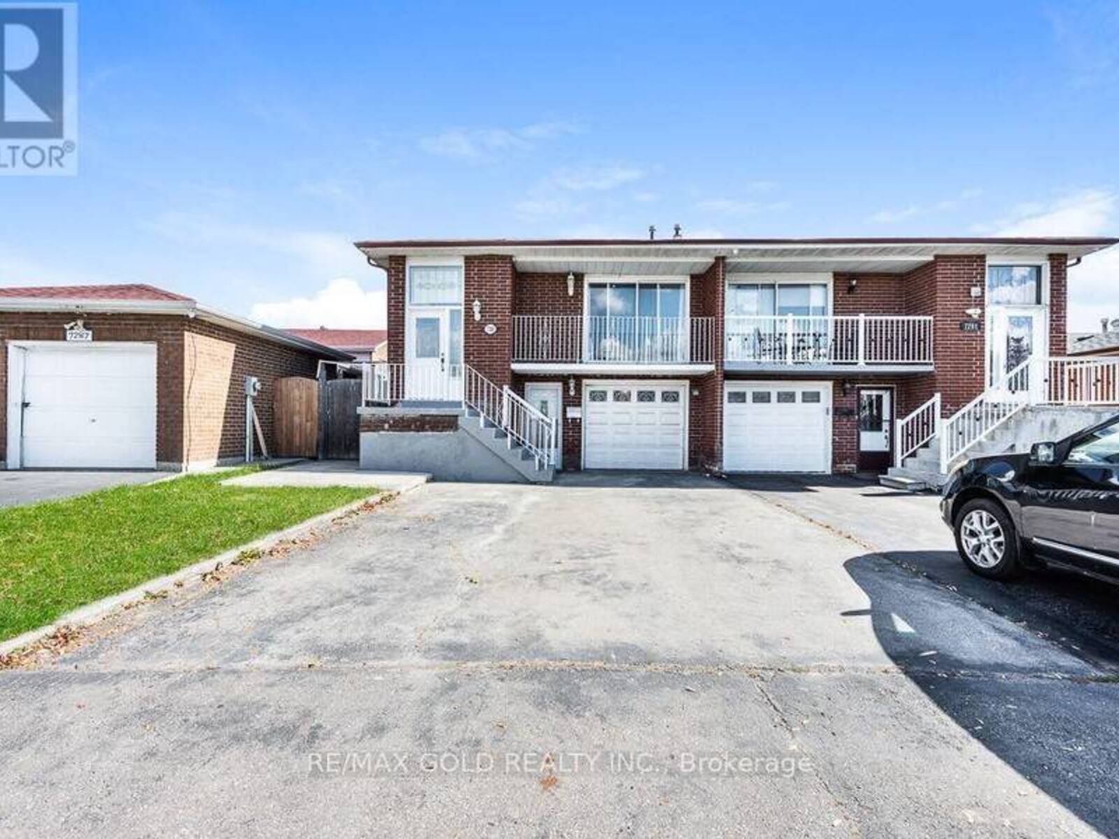 7283 SIGSBEE DRIVE, Mississauga, Ontario L4T 3L6