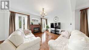 6 HOMERTON AVENUE | Richmond Hill Ontario | Slide Image Three