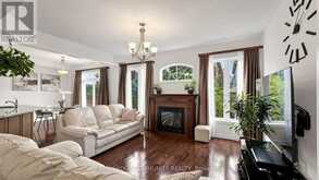 6 HOMERTON AVENUE | Richmond Hill Ontario | Slide Image Five