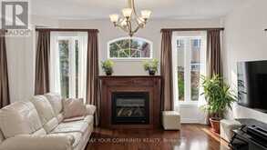 6 HOMERTON AVENUE | Richmond Hill Ontario | Slide Image Six