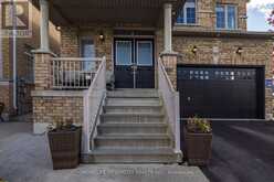 14 LEVENDALE COURT | Brampton Ontario | Slide Image Three