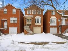 3 FOREST POINT DRIVE Toronto Ontario, M6M 5E8
