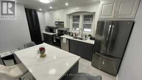 5659 ROBINSON STREET | Niagara Falls Ontario | Slide Image Four