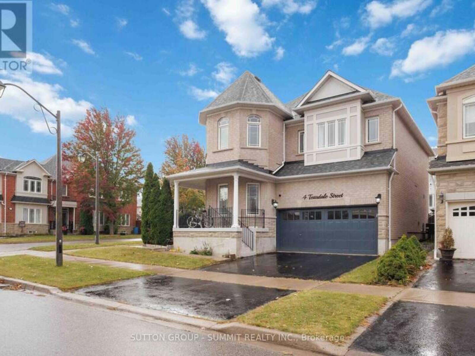 4 TEASDALE STREET, Ajax, Ontario L1Z 2A6
