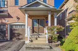 48 LANDSDOWN CRESCENT | Markham Ontario | Slide Image Three