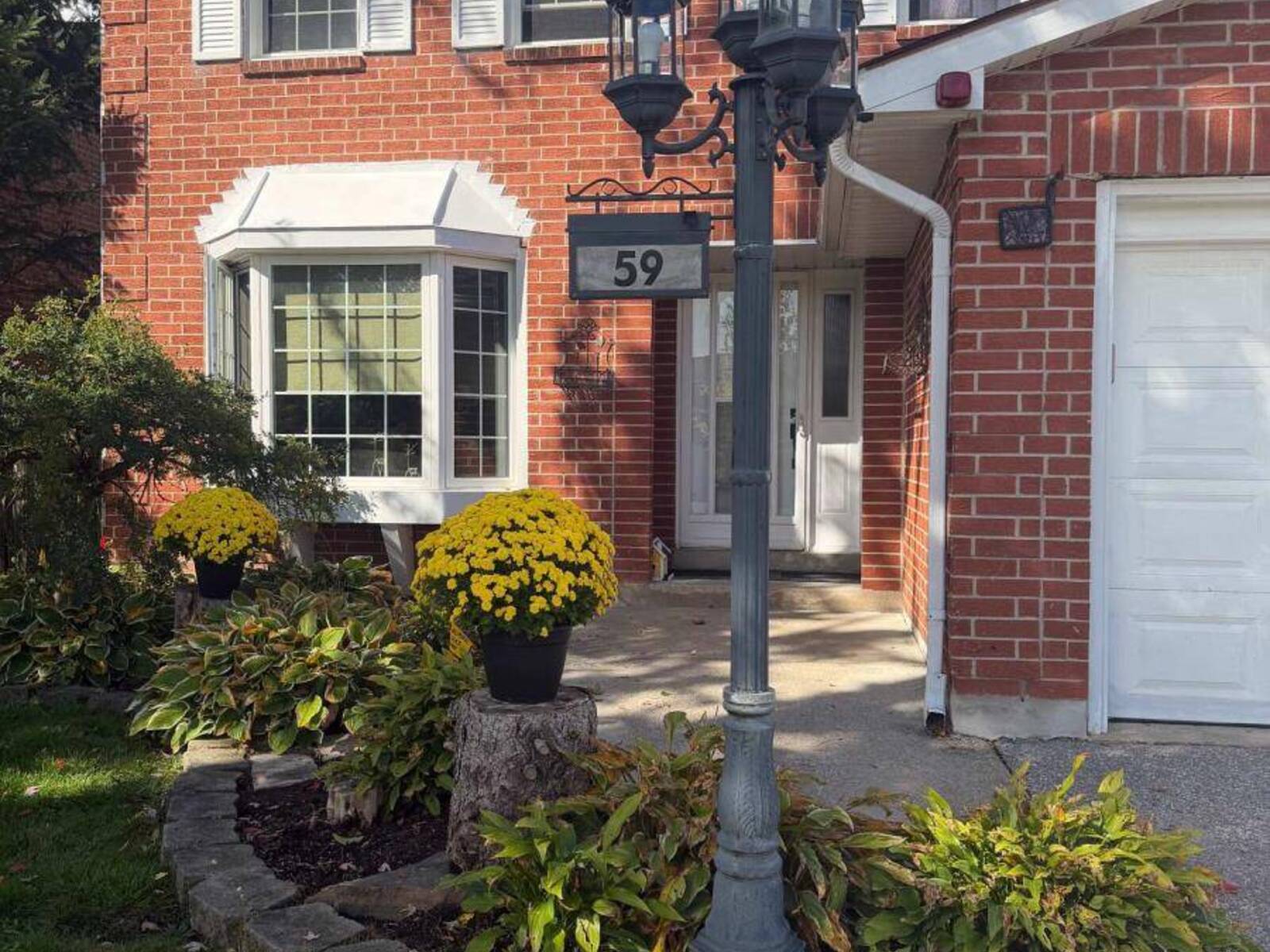 59 PEPLER PLACE, Barrie, Ontario L4N 5E3