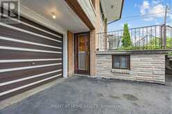 7 DAYSTROM DRIVE | Toronto Ontario | Slide Image Three
