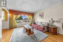 7 DAYSTROM DRIVE | Toronto Ontario | Slide Image Six