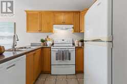 28 CASTLE GREEN DRIVE | Whitby Ontario | Slide Image Fifteen