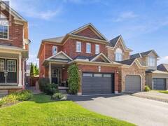 28 CASTLE GREEN DRIVE Whitby Ontario, L1R 2P9