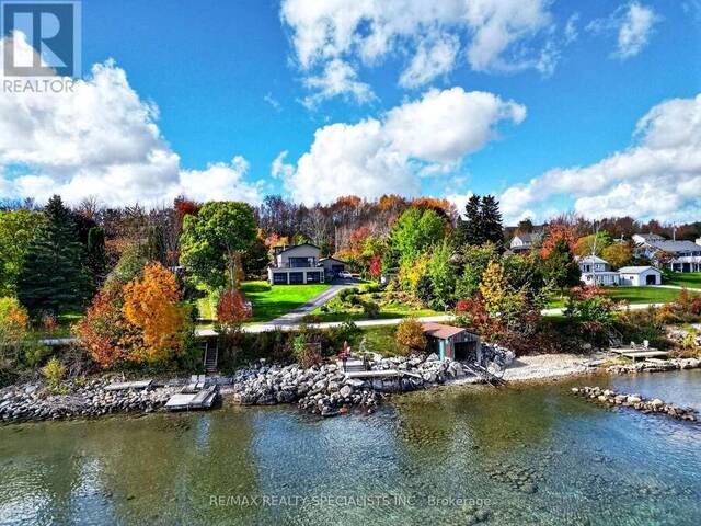 339520 PRESQU'ILE ROAD Georgian Bluffs Ontario, N0H 2T0 - 5 Bedrooms Waterfront Home For sale