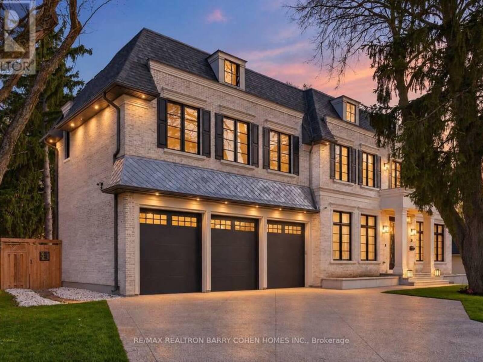 34 GREENGATE ROAD, Toronto, Ontario M3B 1E8