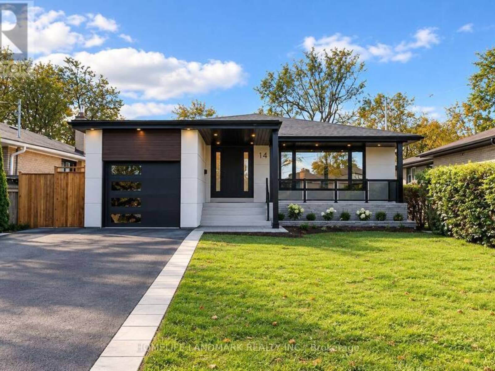 145 YORK DOWNS DRIVE, Toronto, Ontario M3H 2G8