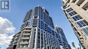 619 - 9201 YONGE STREET | Richmond Hill Ontario | Slide Image Four