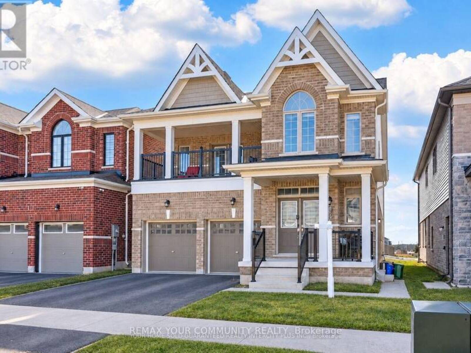 15 VALLEYBROOK ROAD, Barrie, Ontario L9J 0L4