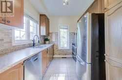 2 - 15 OLD COLONY ROAD | Richmond Hill Ontario | Slide Image Six