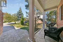 2024 GROVETREE LANE | Burlington Ontario | Slide Image Four