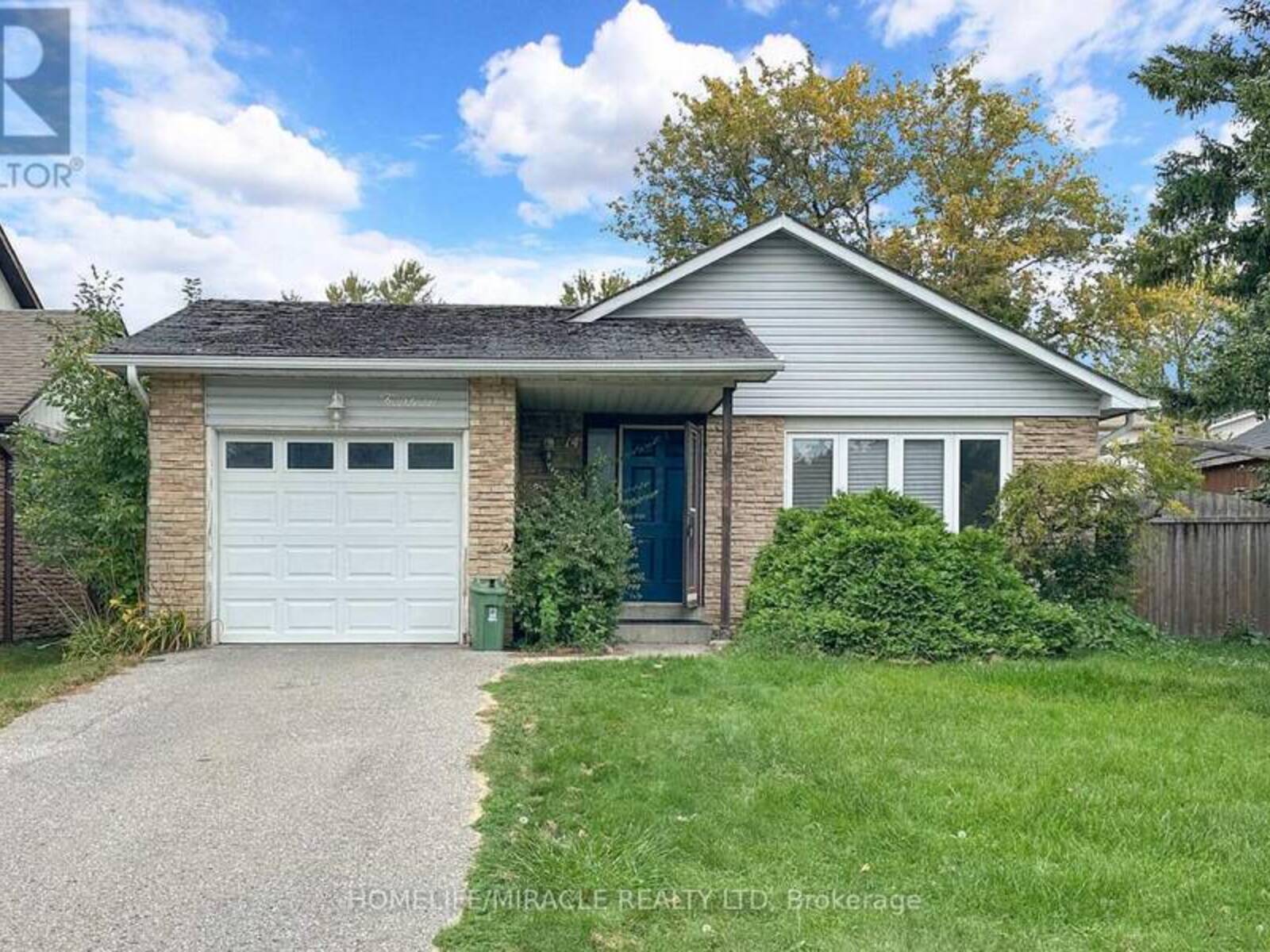 14 PILKINGTON CRESCENT, Whitby, Ontario L1N 6E9