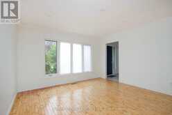 14 PILKINGTON CRESCENT | Whitby Ontario | Slide Image Five