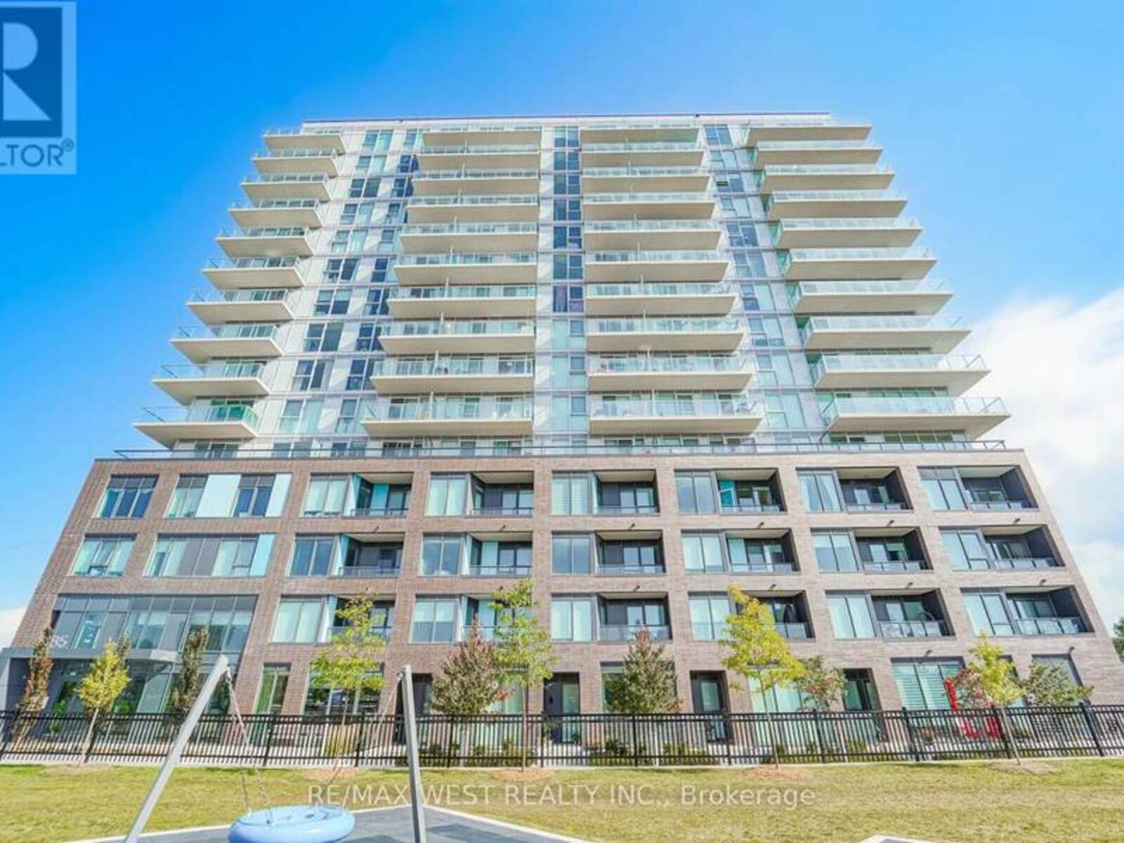 1103 - 185 DEERFIELD ROAD, Newmarket, Ontario L3Y 0G7