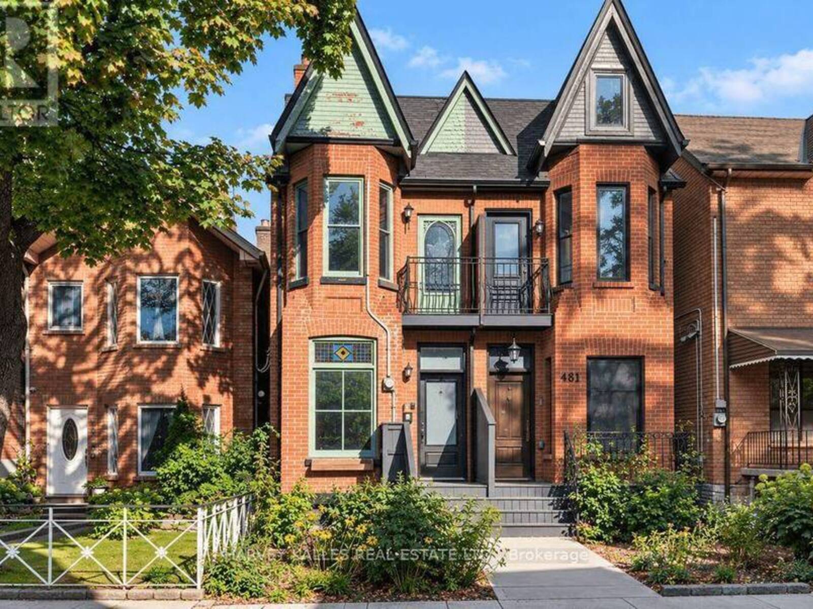 483 ROXTON ROAD, Toronto, Ontario M6G 3R5