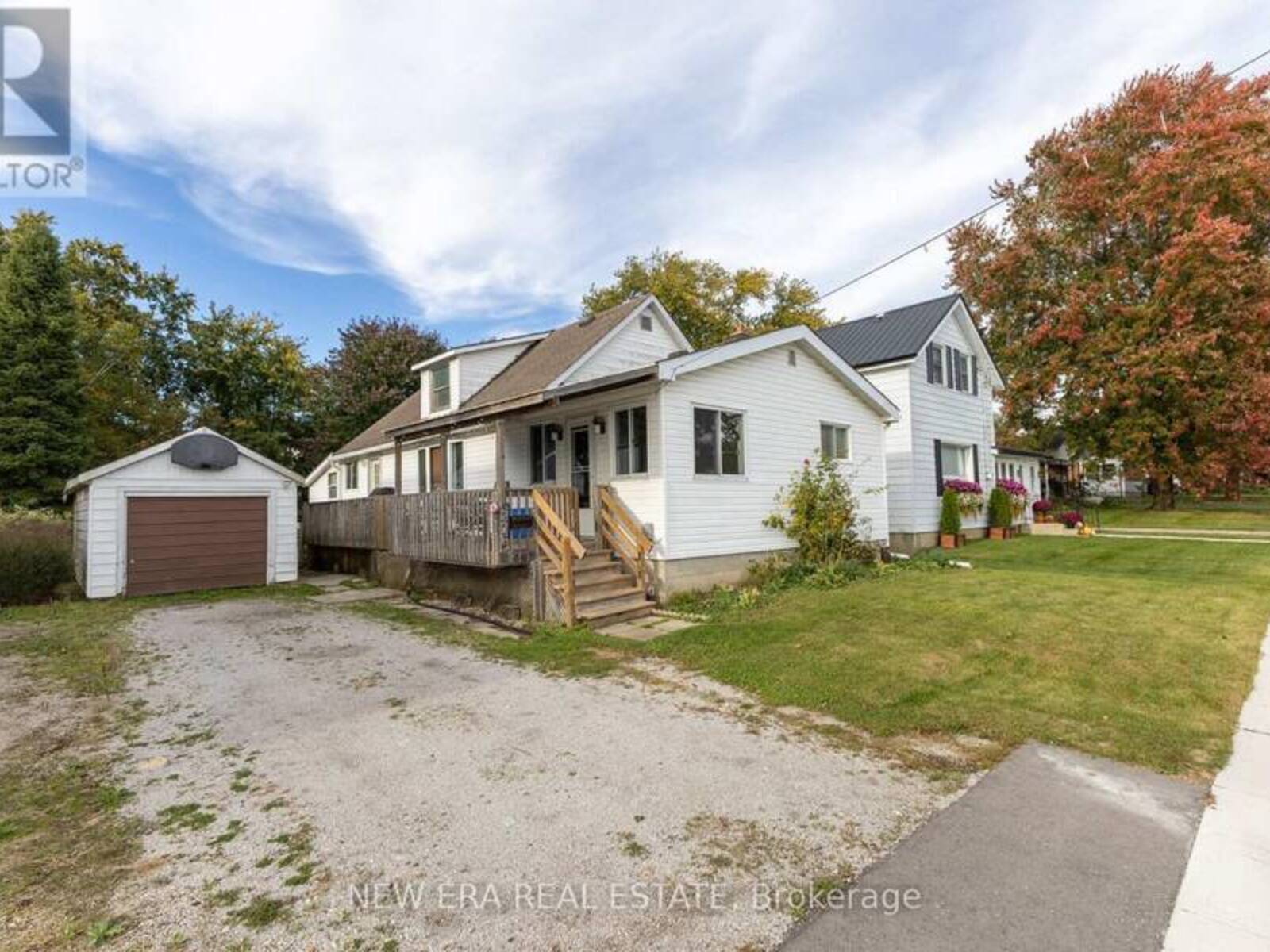 276 UPPER QUEEN STREET AVENUE, Thorndale, Ontario N0M 2P0