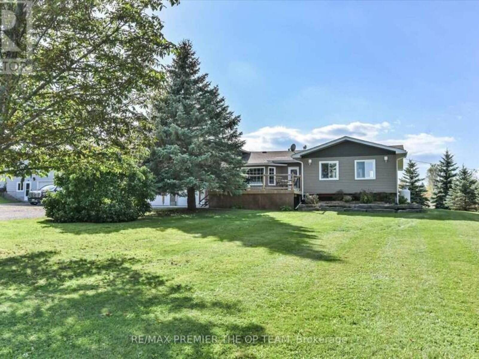1881 GILFORD ROAD, Innisfil, Ontario L0L 1R0