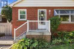 7 SHELDON STREET | Dundas Ontario | Slide Image Three