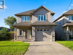 17 LAGOON AVENUE Hamilton Ontario, L8H 7C4