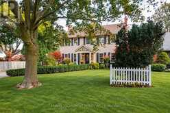 3 THE PROMENADE | Niagara-on-the-Lake Ontario | Slide Image Two