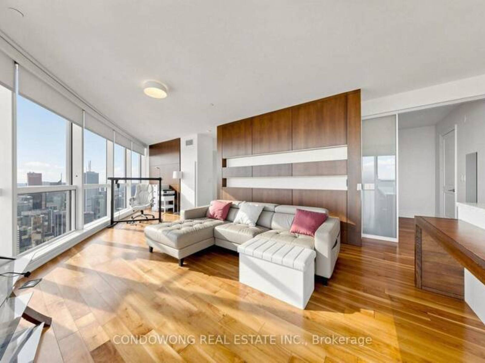 7507 - 388 YONGE STREET, Toronto, Ontario M5B 0A4