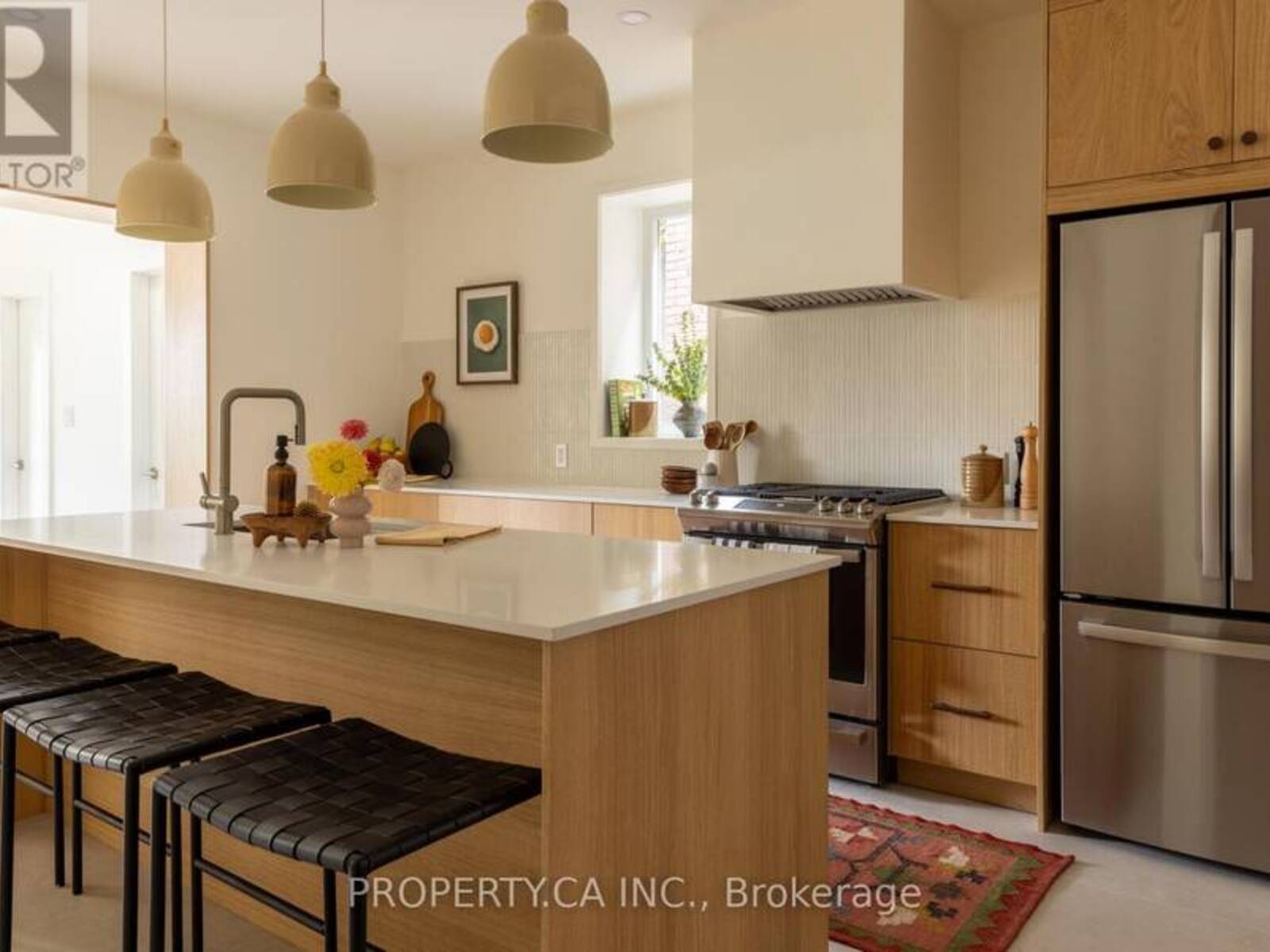 197 ROXTON ROAD, Toronto, Ontario M6J 2Y4