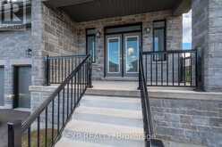 40 LALLY TERRACE | Barrie Ontario | Slide Image Three