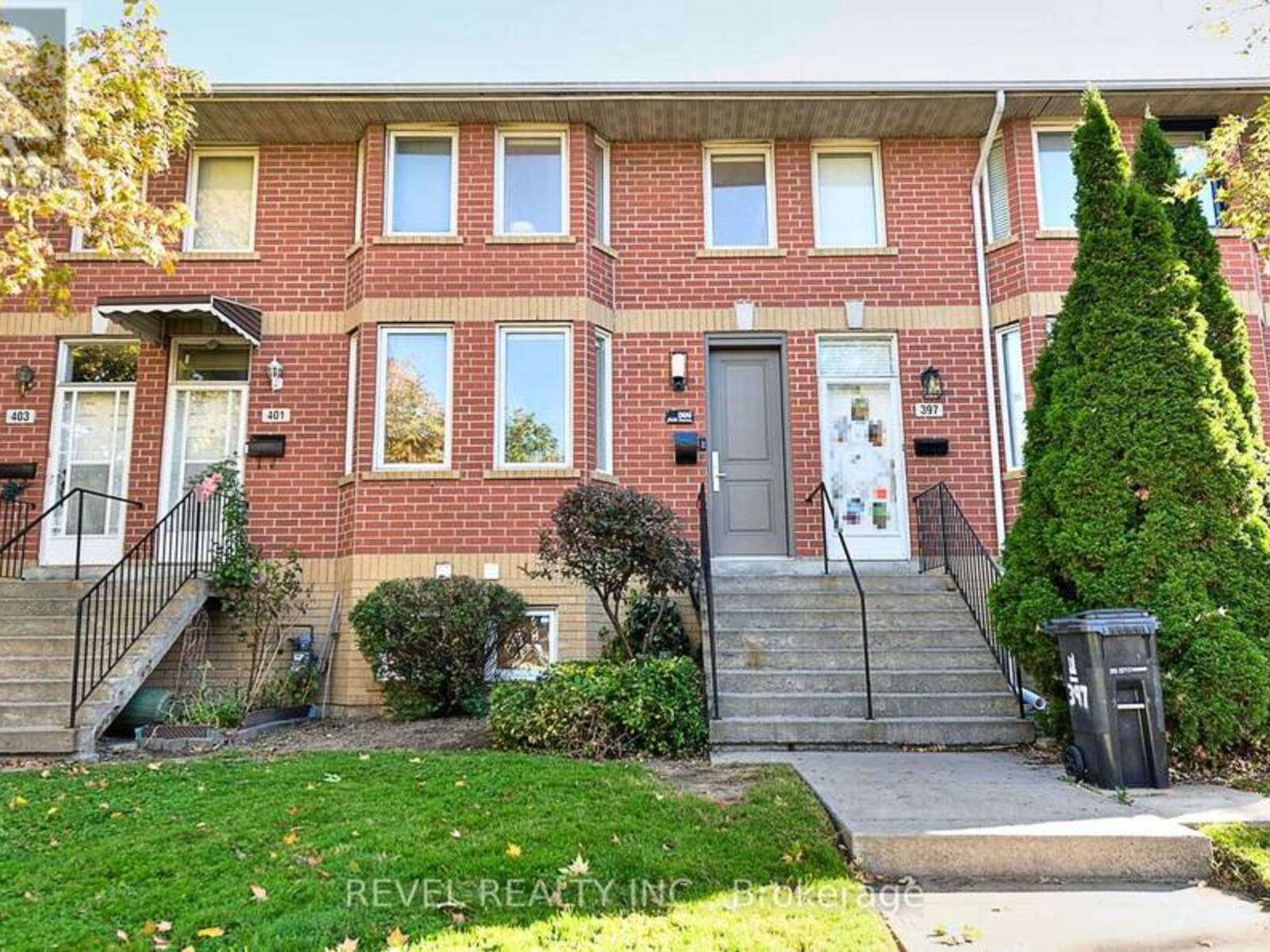 399 PERTH AVENUE, Toronto, Ontario M6P 3Y5