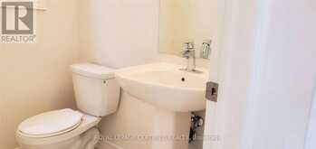 21 MUNRO CIRCLE | Brantford Ontario | Slide Image Nineteen