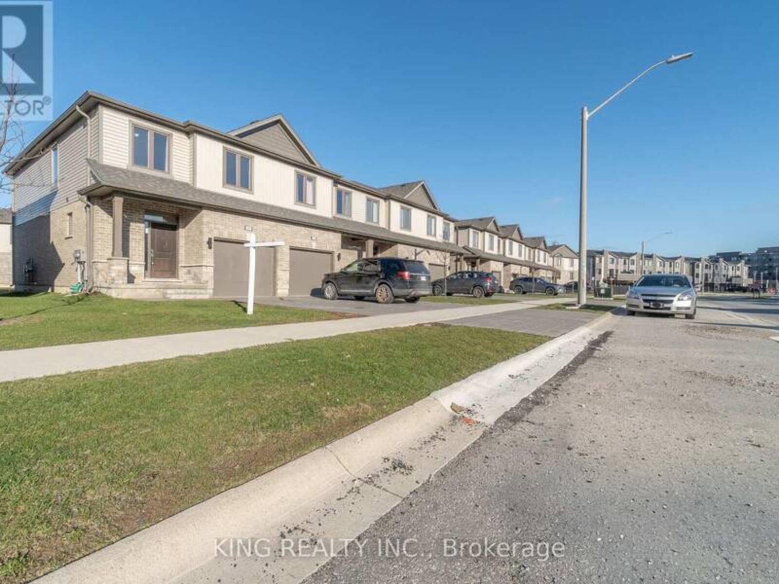 705 CHELTON ROAD, London, Ontario N6M 0J1