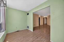 716 - 326 MAJOR MACKENZIE DRIVE E | Richmond Hill Ontario | Slide Image Thirteen