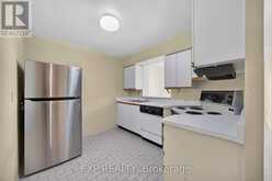 716 - 326 MAJOR MACKENZIE DRIVE E | Richmond Hill Ontario | Slide Image Sixteen